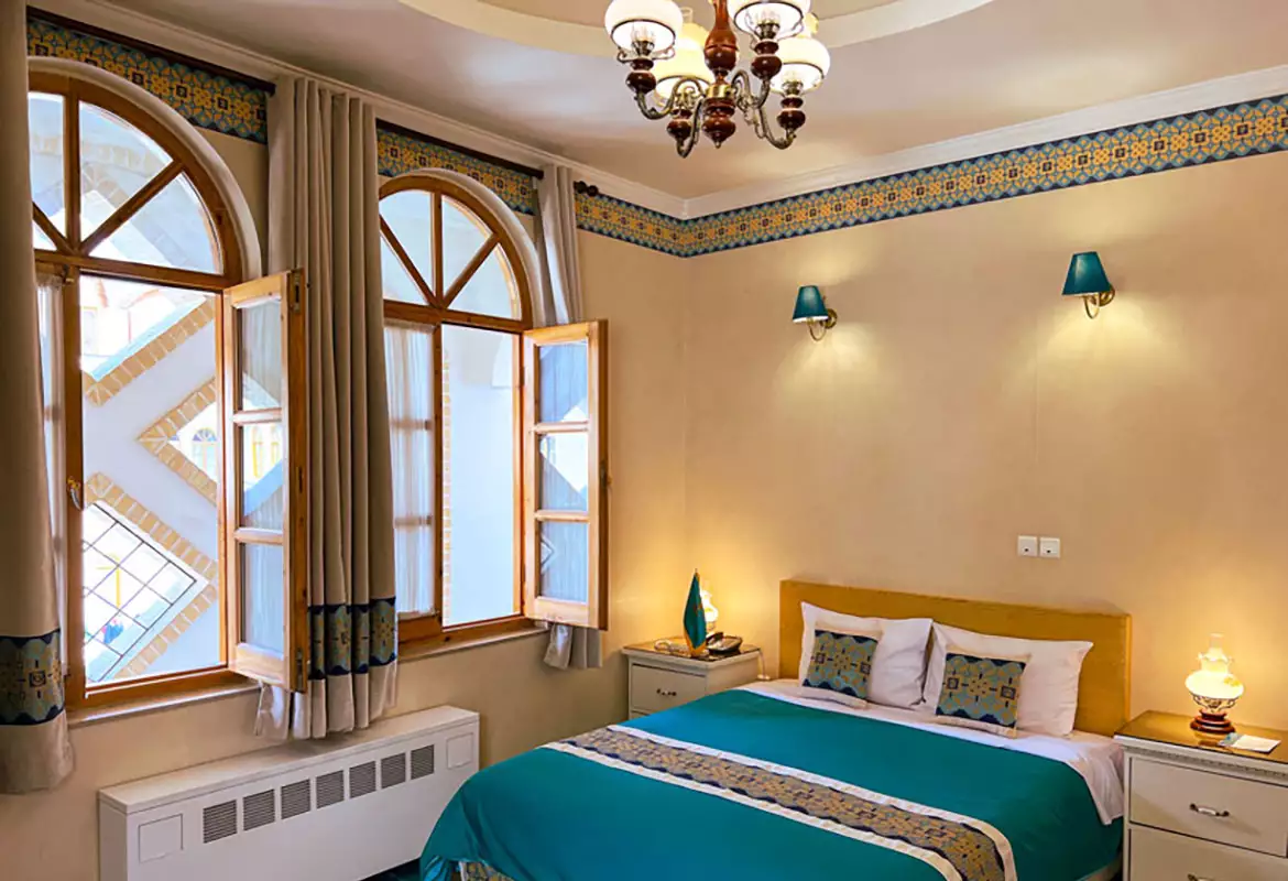 Alibaba https://cdn.alibaba.ir/ostorage/hotel-accommodation-images/686cfb8ba1e6f83605b73c6c_دبل 96 ساله (1).webp